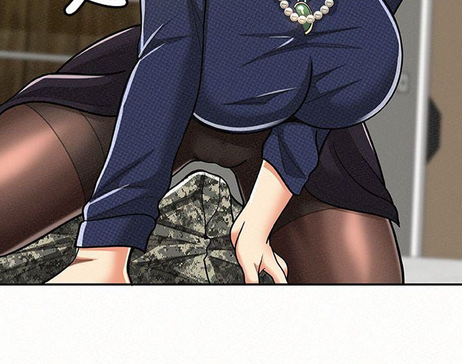 Reporting For Duty Ma’Am Chapter 13 image 11